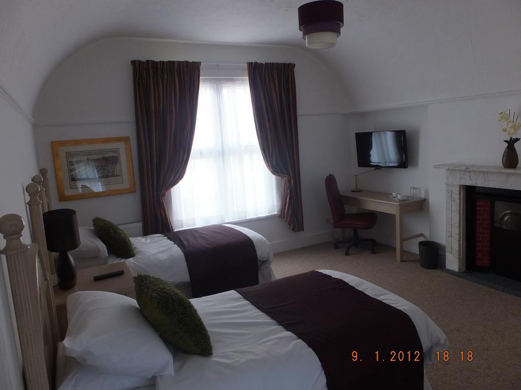 Jessamine House Hotel Gravesend Bagian luar foto