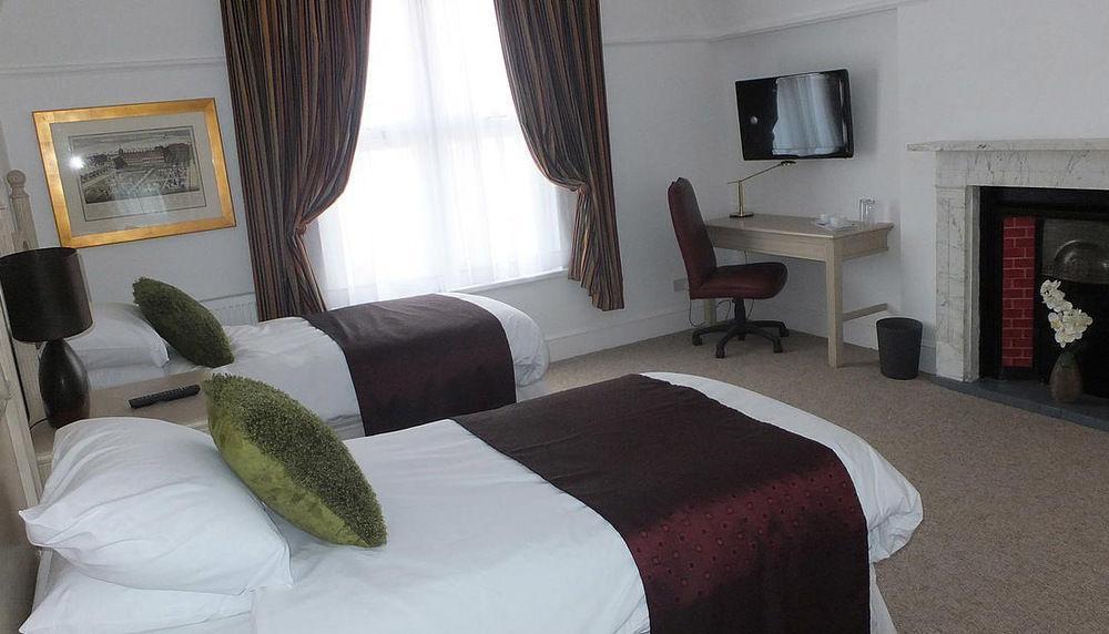 Jessamine House Hotel Gravesend Bagian luar foto